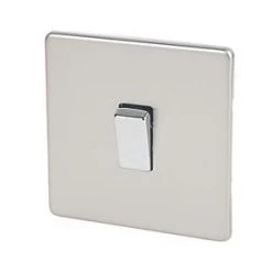 Varilight 10AX 1-Gang Intermediate Switch Satin Chrome